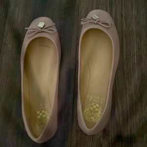 Vince Camuto pink slip on flat 6M